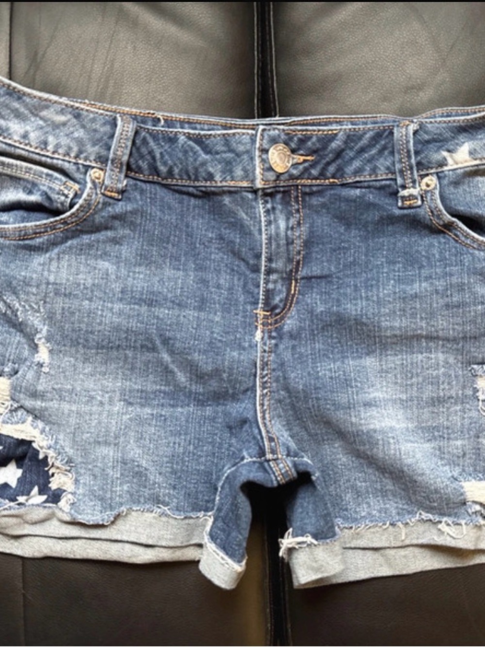 Maurices Junior’s Denim Shorts Size 11/12 - Picture 7 of 13